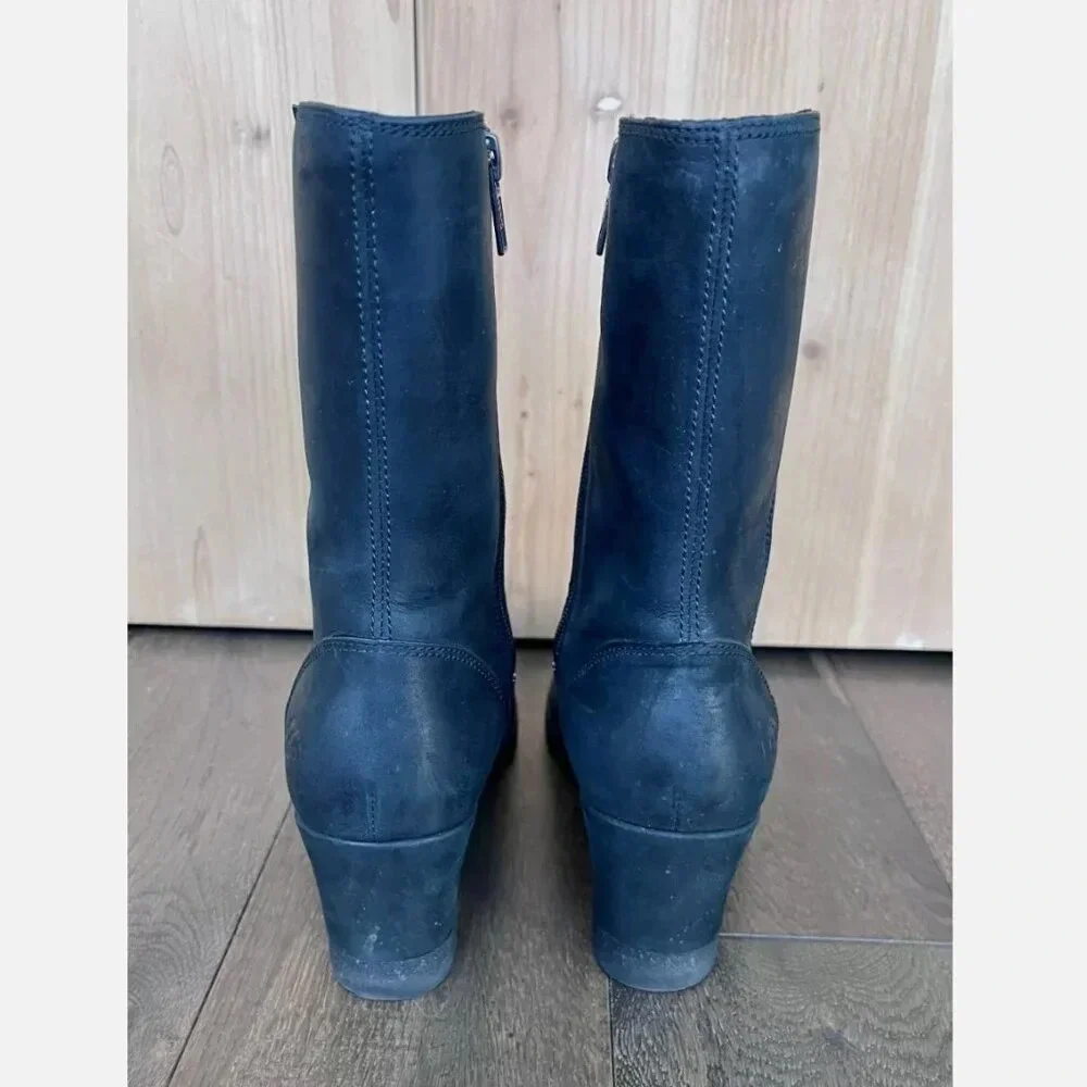 Ugg Australia Joely Leather Wedge Boot Size 6/37 Black Waterproof Shearling
